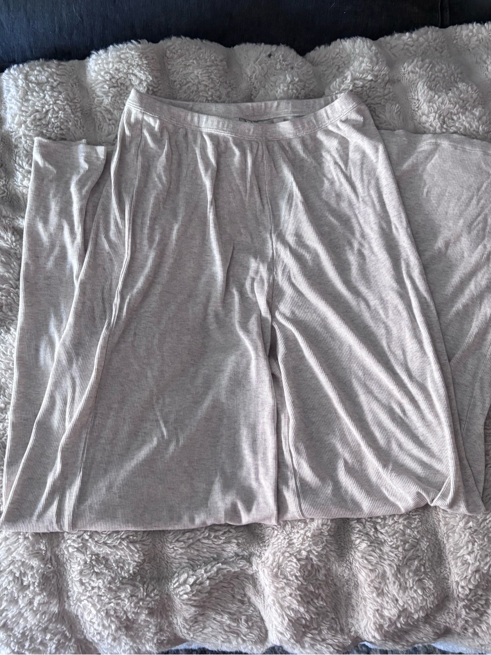 Aritzia - Babaton Luxe Lounge Tomorrow Pant